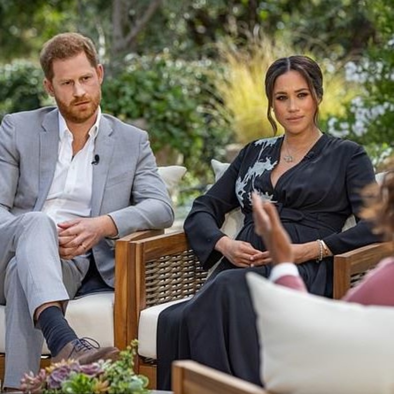 الممثلة جودي تيرنر سميث تنتقد العائلة المالكة لعدم حمايتها ميغان ماركل