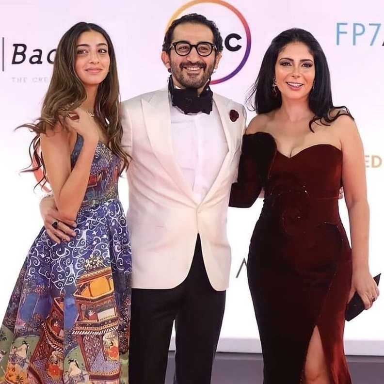  أحمد حلمي وابنته لي لي ومنى زكي 