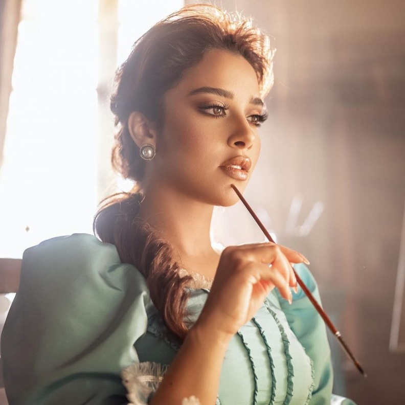  بلقيس فتحي بأقراط لؤلؤ