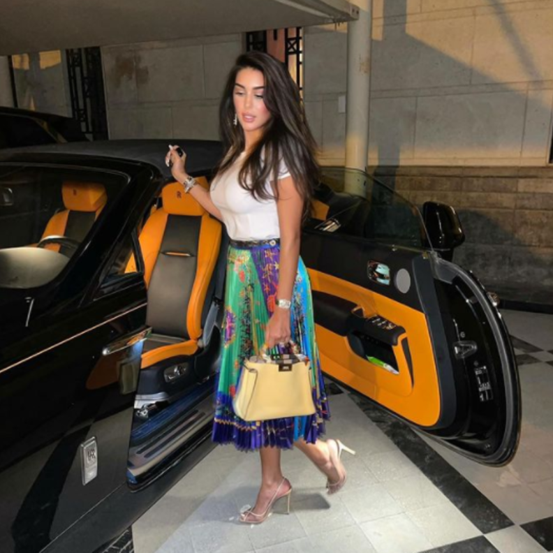 صور أحدث إطلالات ياسمين صبري أنيقة وباهظة الثمن