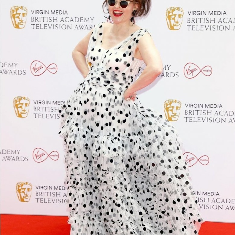 هيلينا بونهام كارتر نجمة مسلسل ذا كراون 