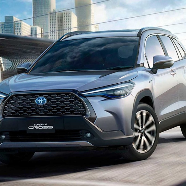 نسخ رباعية وأمامية الدفع من كورولا الجديدة