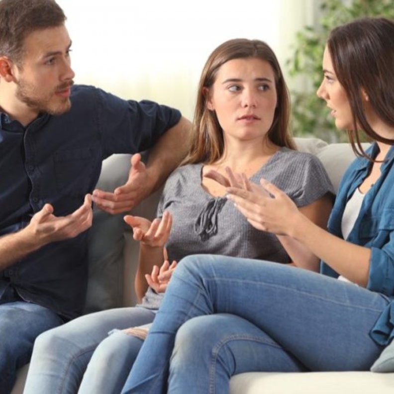 اسباب غيرة اخت الزوج من الزوجة