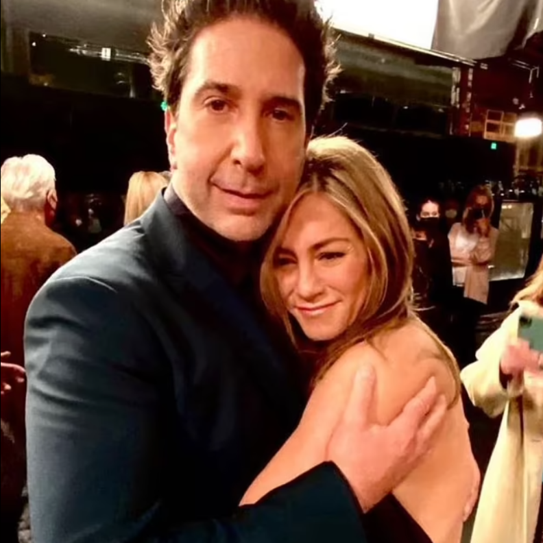 ديفيد شويمر و جينيفر أنيستون  2021