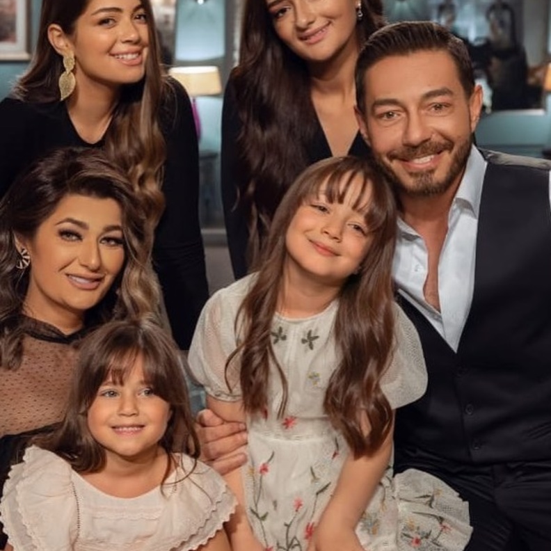 اسرة احمد زاهر 