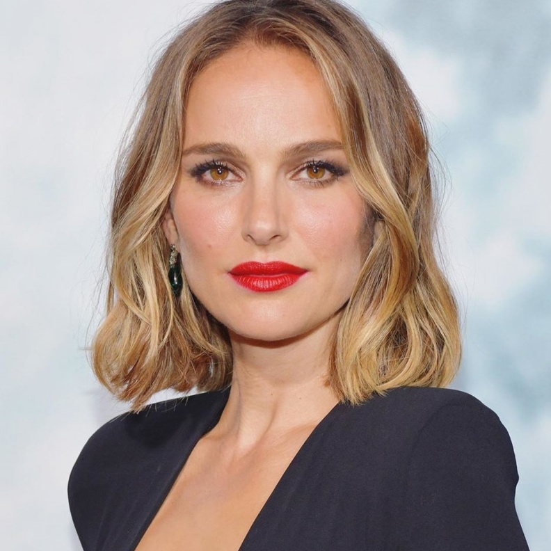  إطلالة جريئة وجذابة اختارتها ناتالي