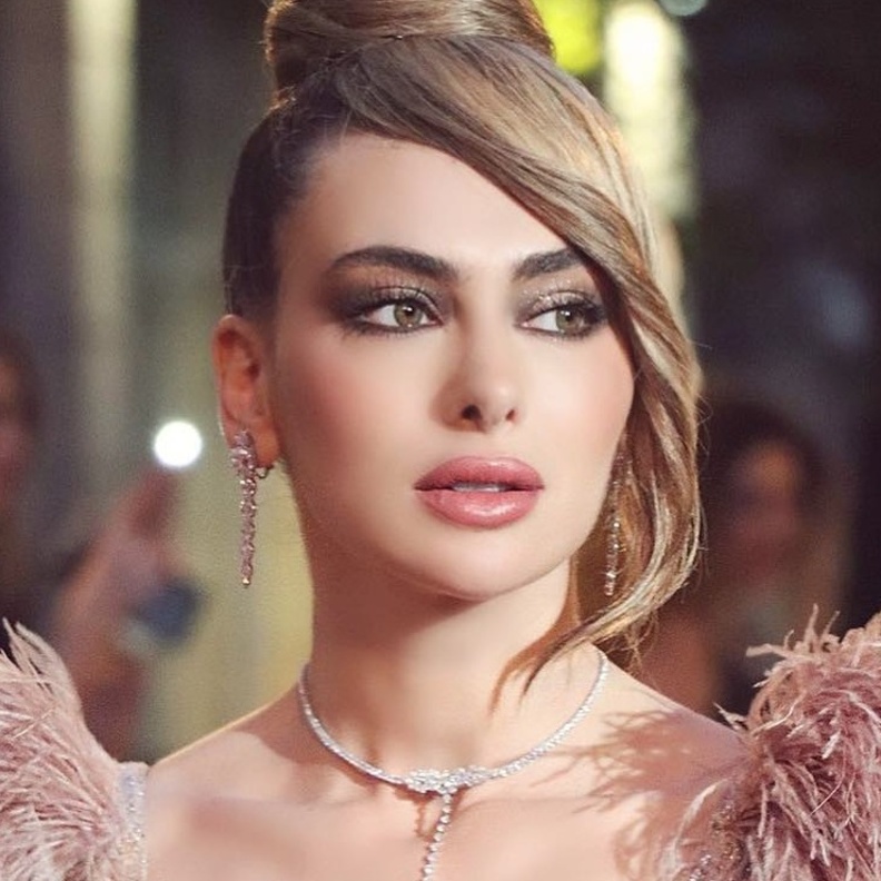 ستيفاني صليبا