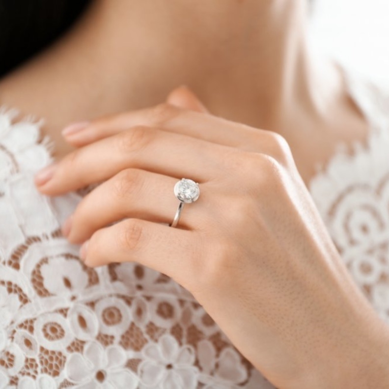  موديلات دبل خطوبة موضة 2021 حسب شخصية العروس