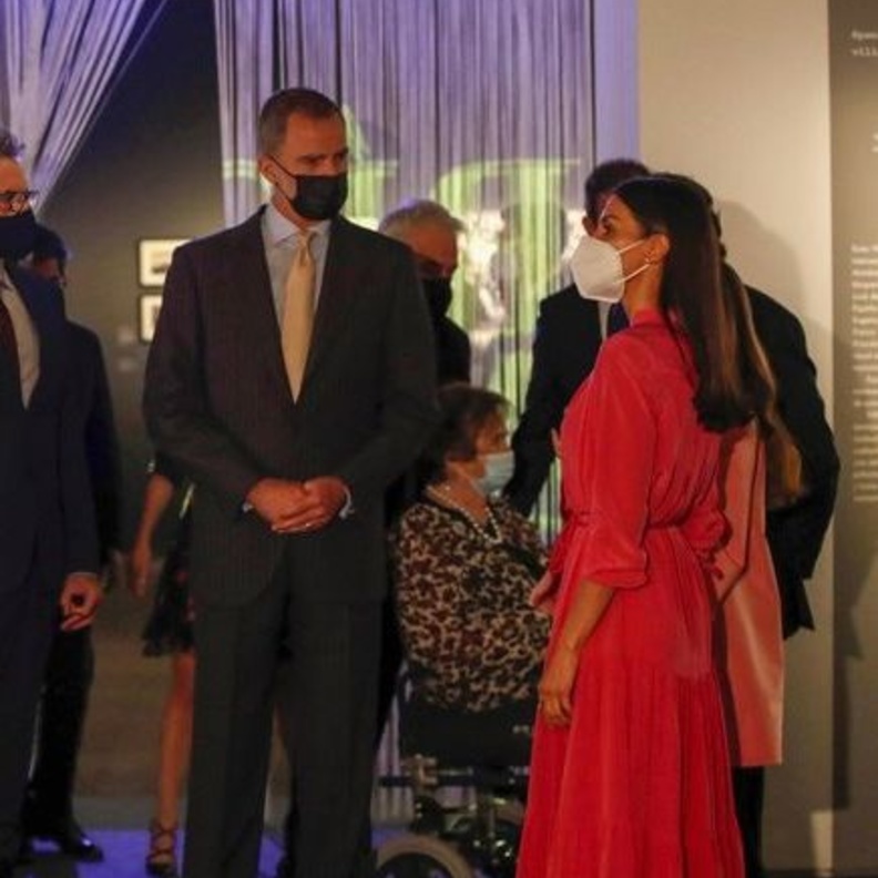 ملك وملكة أسبانيا في افتتاح معرض "لويس جارسيا بيرلانجا"