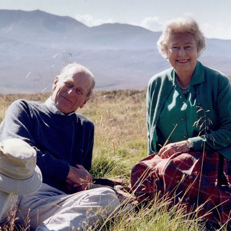 العائلة المالكة تتذكر الأمير الراحل فيليب في ذكرى مرور 100 عام على ميلاده