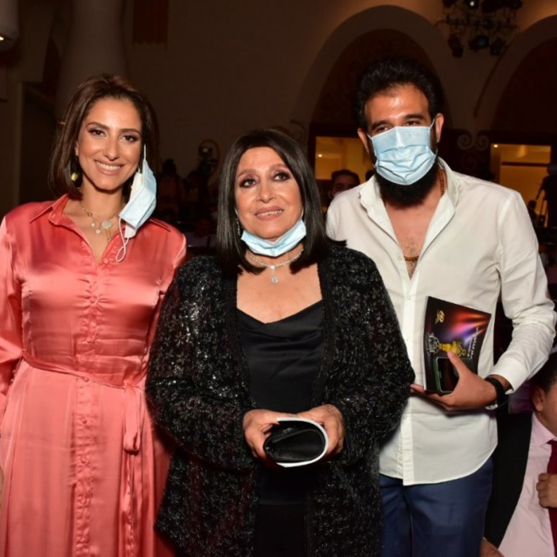 حنان مطاوع ووالدتها