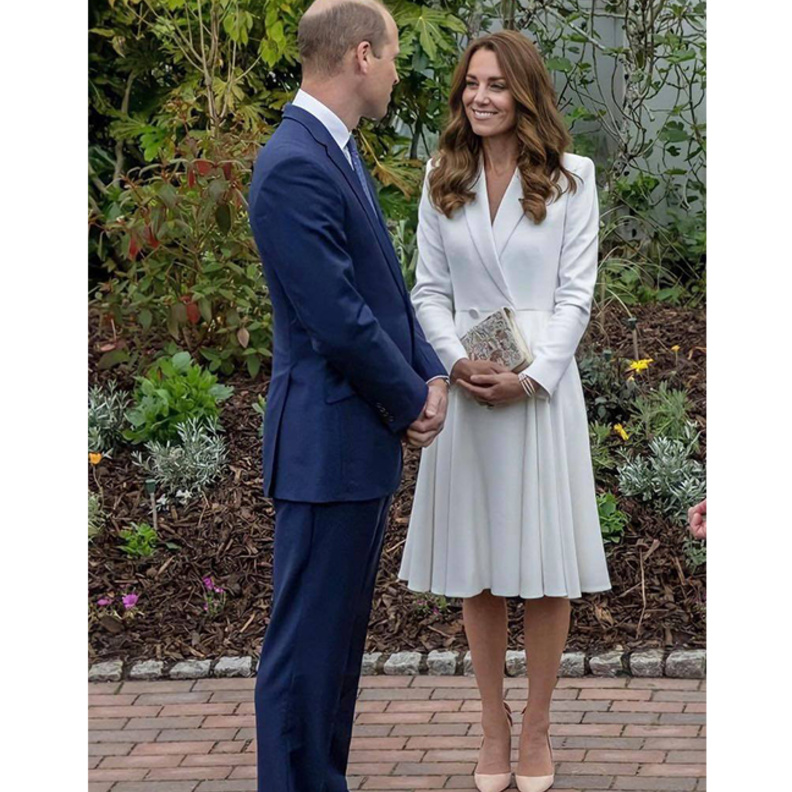 اطلالة كيت ميدلتون بالفستان الابيض من توقيع دار ألكسندر ماكوين ‏Alexander McQueen