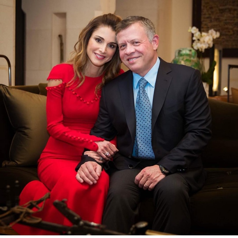 الحب يبدو واضحا بصور الملك عبدالله والملكة رانيا