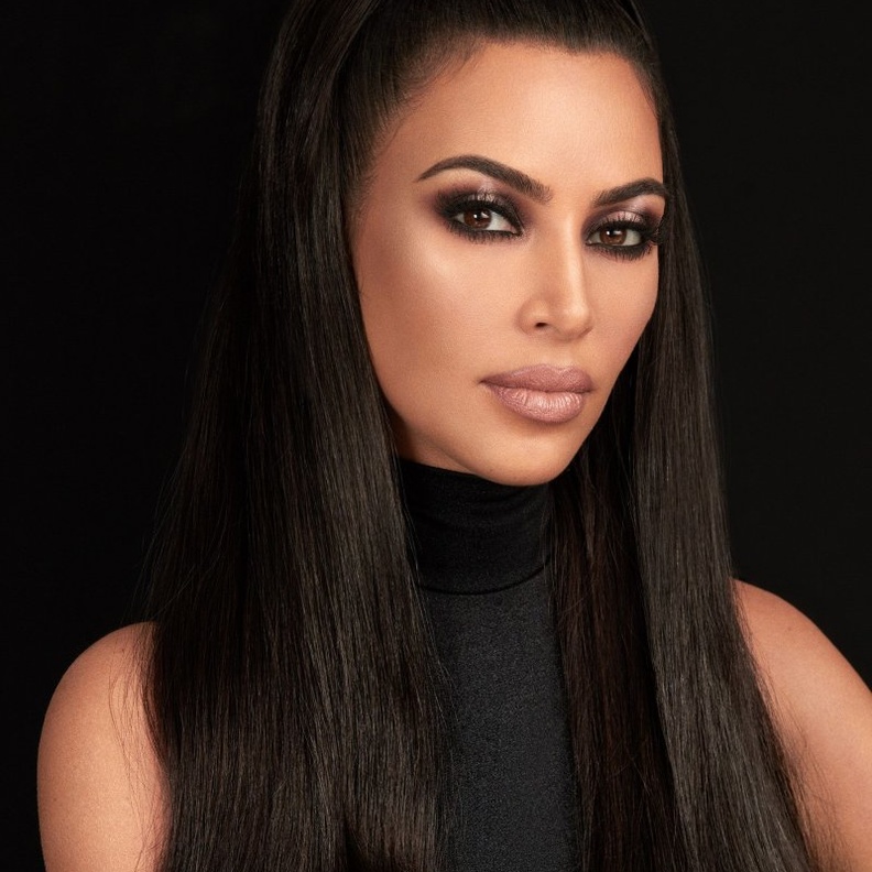 مكياج عيون سموكي اسود 2021 ومدموج من وحي Kim Kardashian