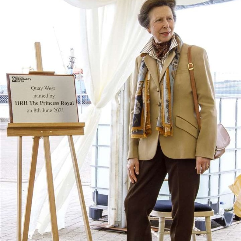 الأميرة آن تفتتح توسعة جديدة لميناء كرومارتي فيرث