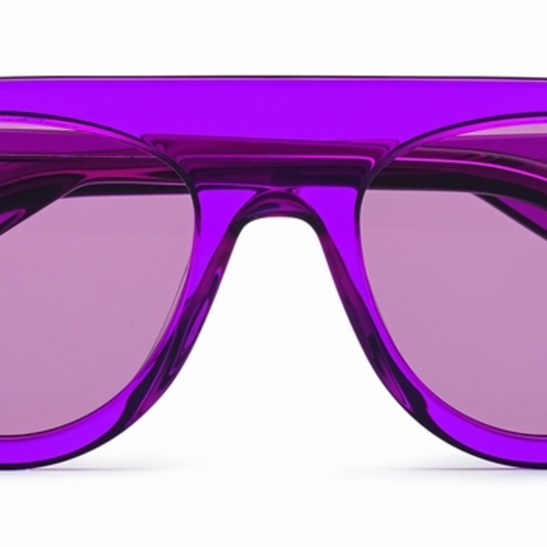 "KARL LAGERFELD" تطرح موديلًا جديدًا  في مجموعة نظارات ربيع وصيف 2021