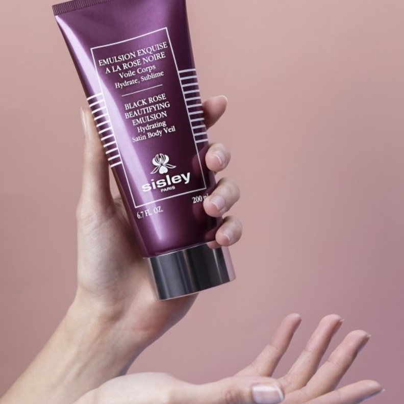 الوردة السوداء مستحلب تحسين البشرة من سيسلي Sisley