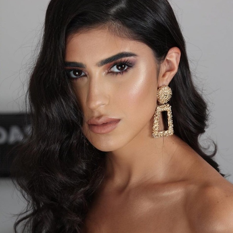  تسريحات شعر راقية وويفي من وحي ديما الشيخلي