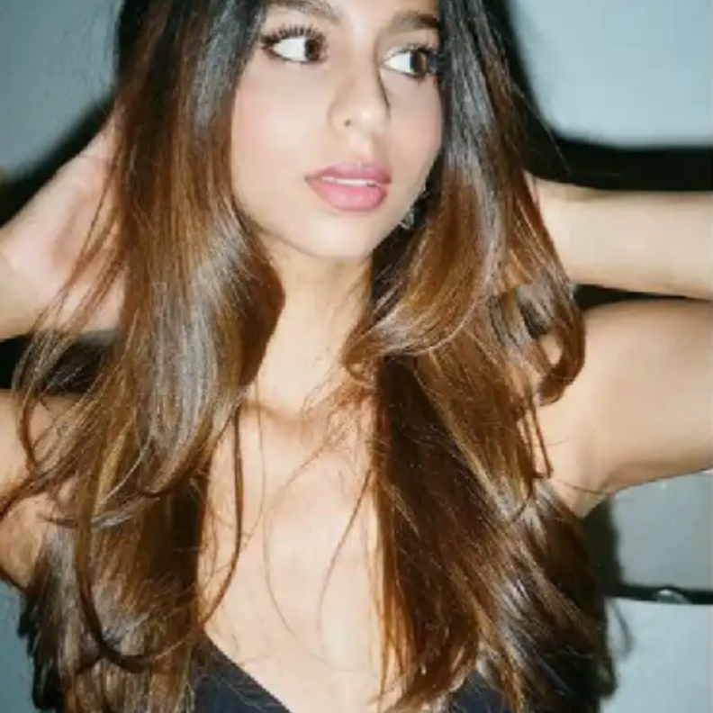 شاهدوا أحدث صور ابنة النجم شاروخان على مواقع التواصل