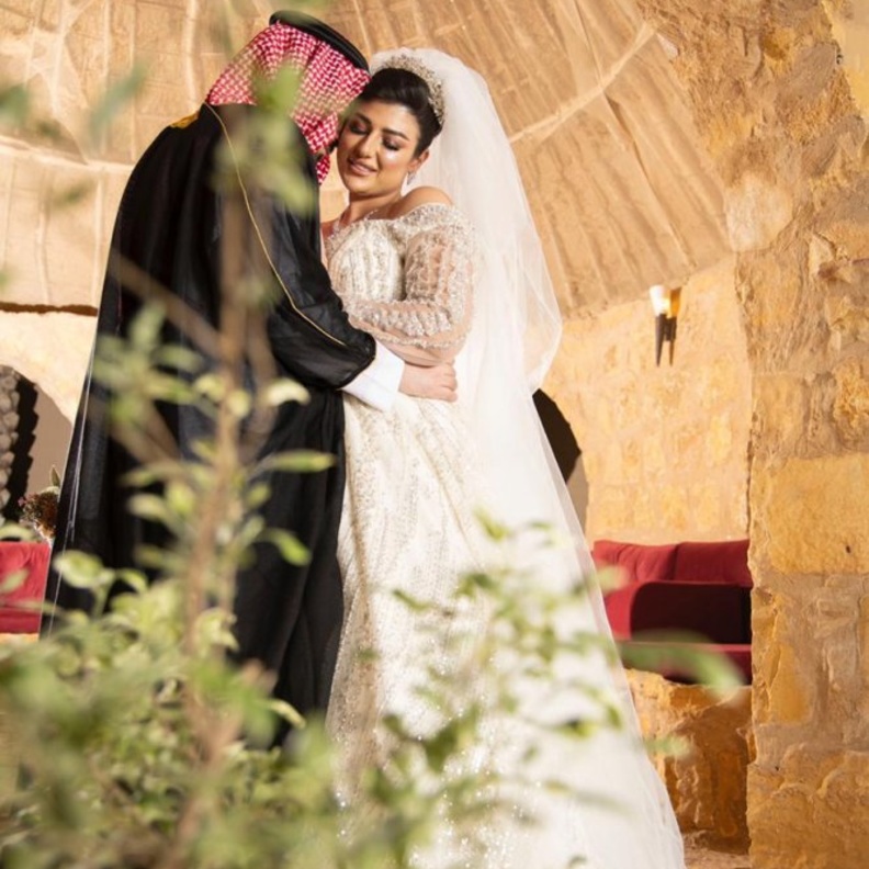  تصوير عروسين بكاميرا المصورة السعودية رغد العنزي