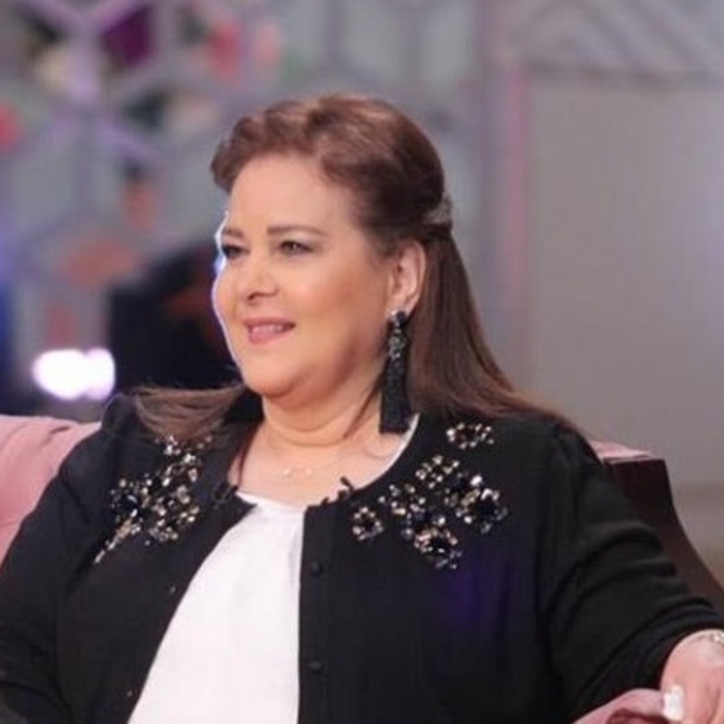 دلال عبد العزيز