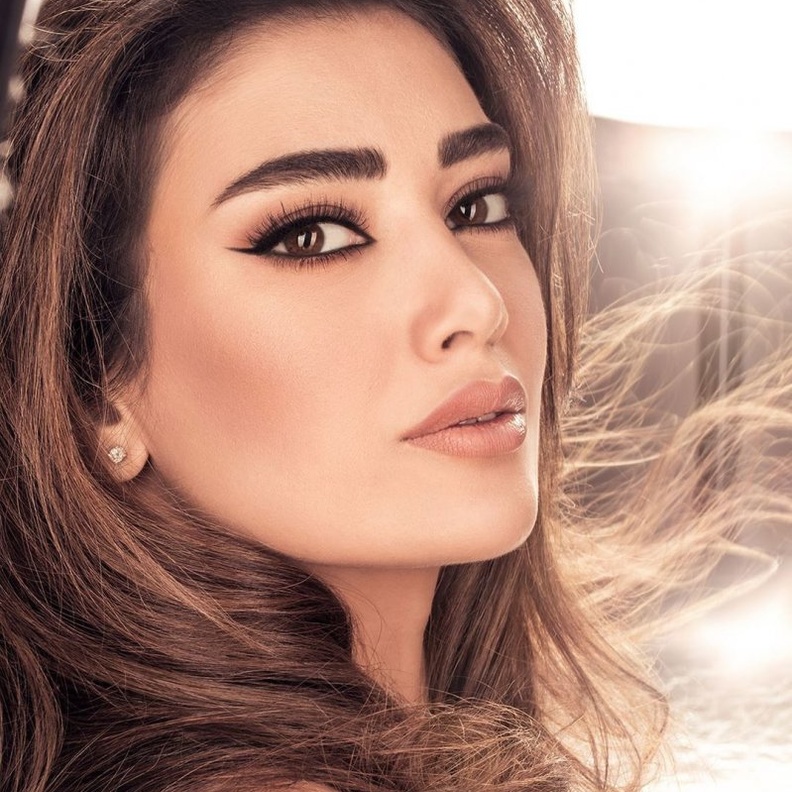  مكياج عيون لجيسيكا عازار