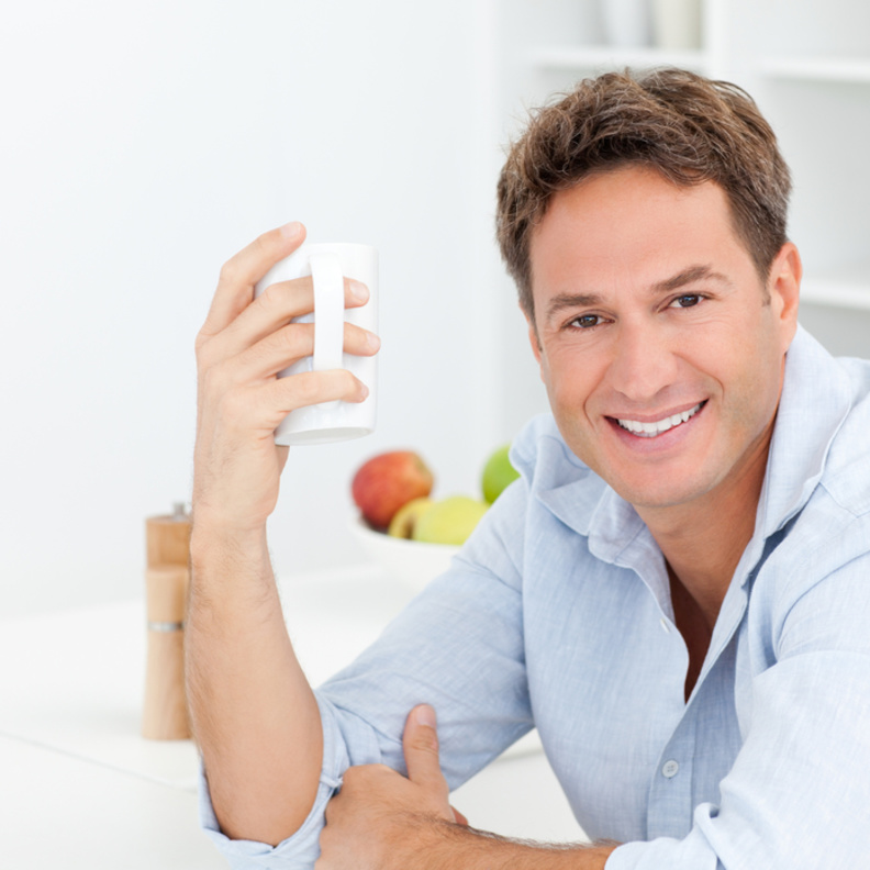 افضل 5 مشروبات صحية لتعزيز صحة الاباء بعد سن الاربعين