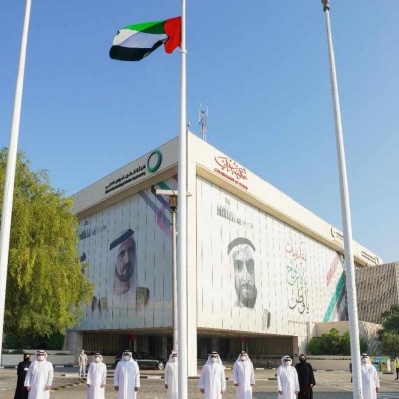 تميز إماراتي في مرونة التعامل مع كورونا