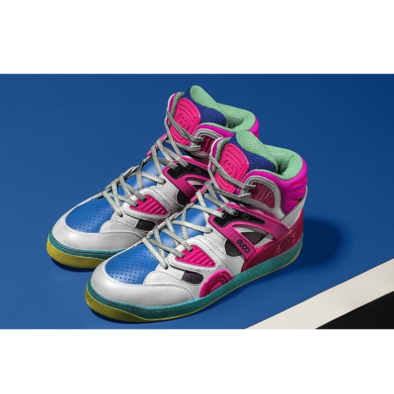 أحذية رياضية مصنوعة من الجلد النباتي البديل احدث اصدارات دار غوتشي