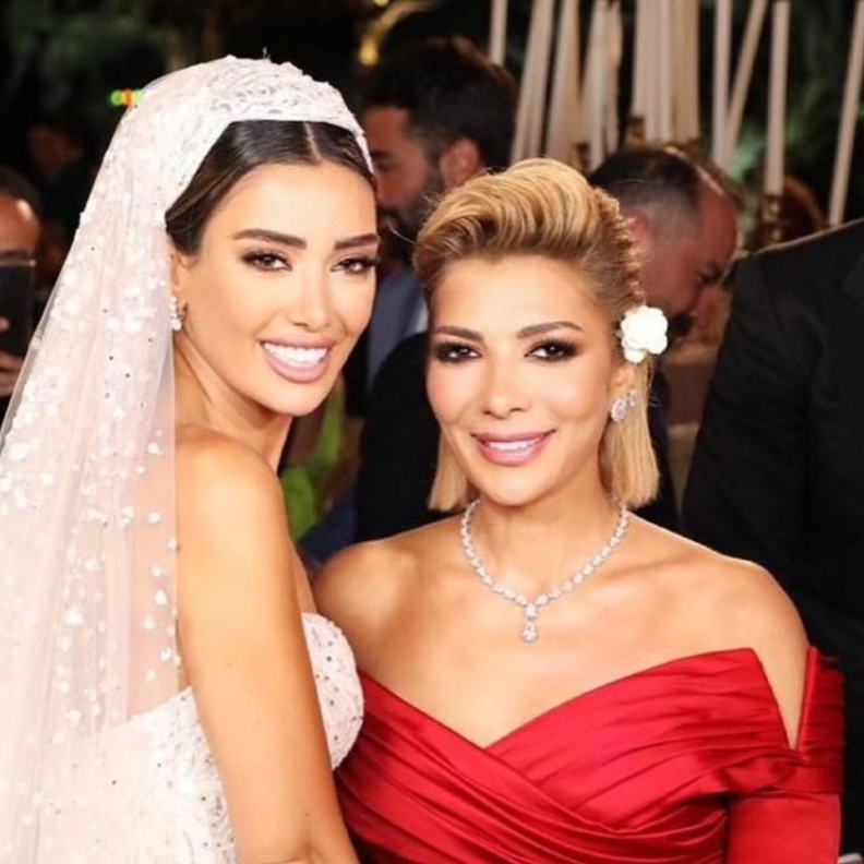 أصالة وجيسيكا عازار