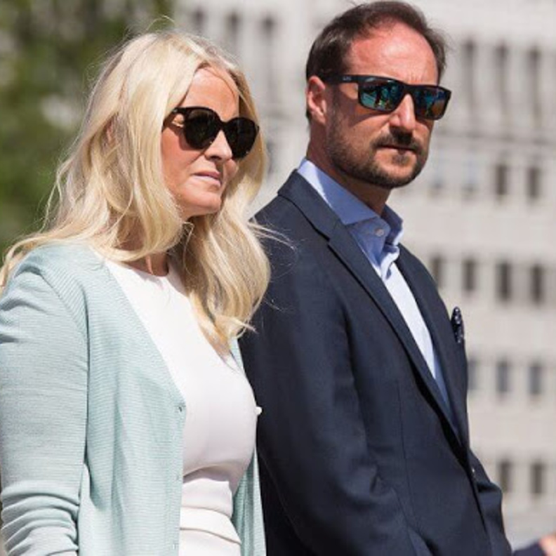 ولي عهد النرويج وزوجته يزوران الجمعية النرويجية للإنقاذ البحري