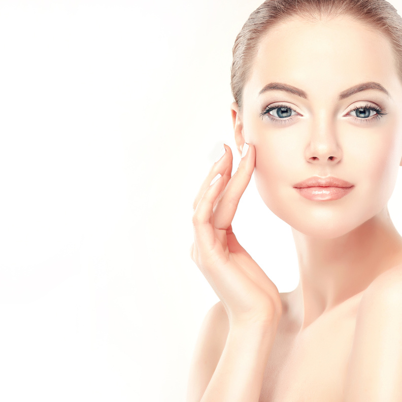 اسهل طرق تقشير البشرة الدهنية بالملح في المنزل