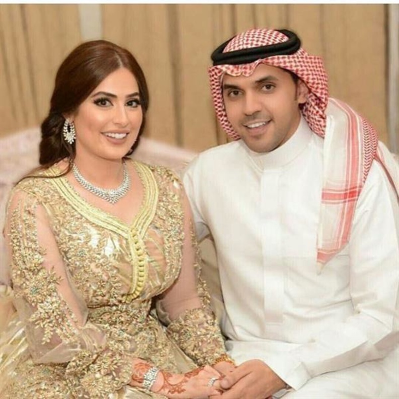 رؤى الصبان تتلقى سيارة فارهة من زوجها حمود الفايز