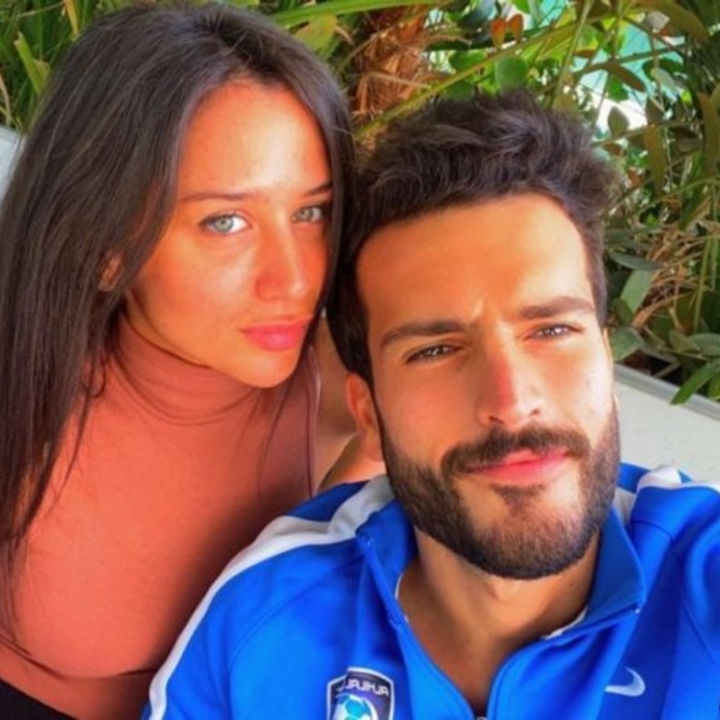 مهند الحمدي وخطيبته