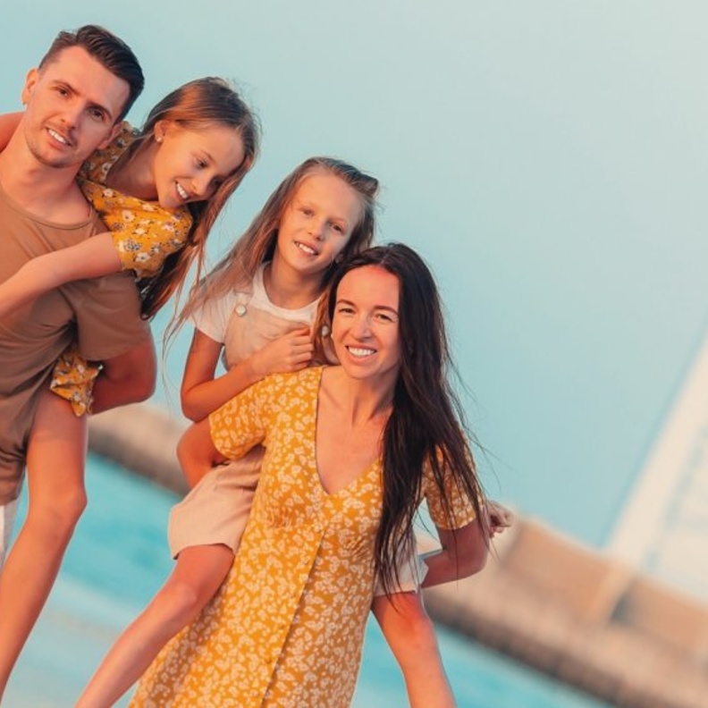 فندق "بارك ريجيس كريس كين دبي" يستقبل موسم مفاجآت صيف دبي بعروض عائلية 