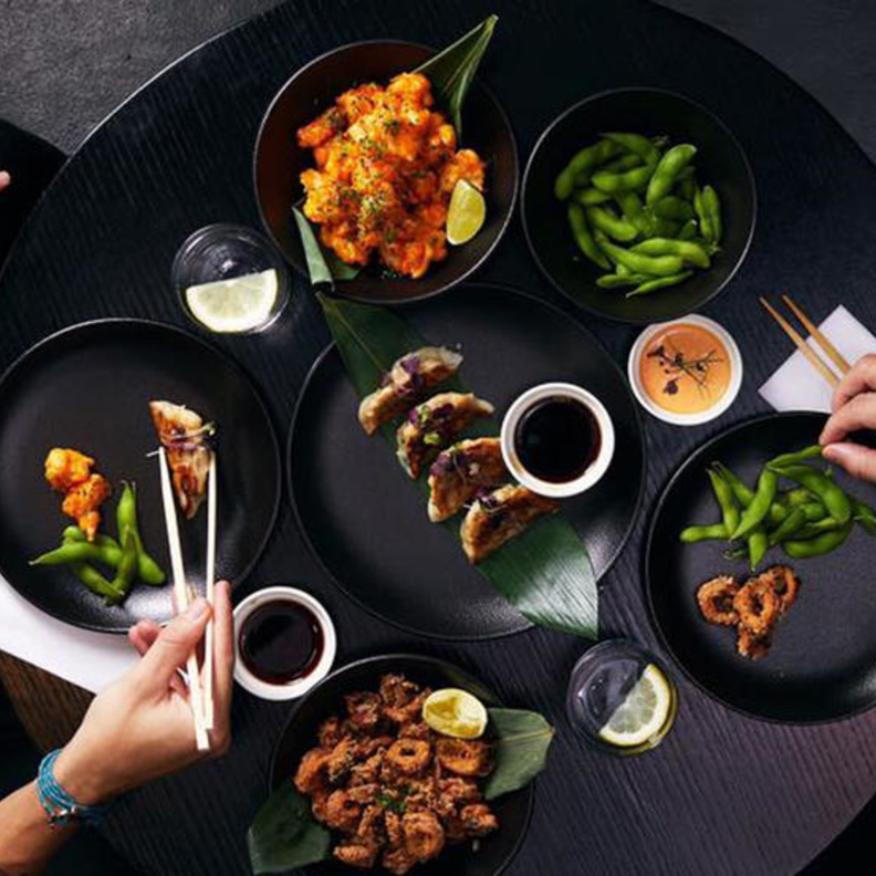  آكيبا دوري بحتفي بالآباء في عيدهم