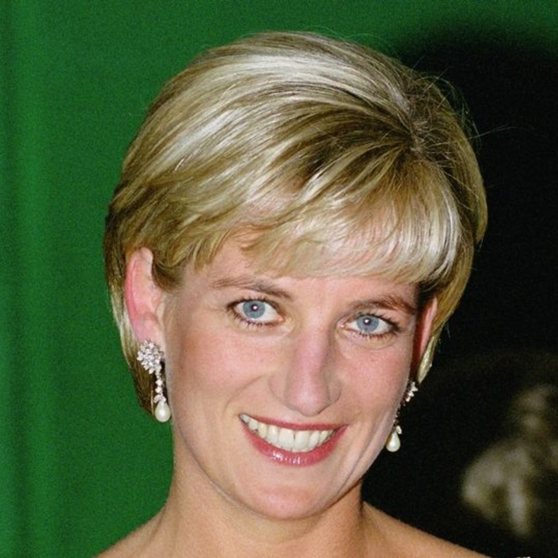 في فيلم وثائقي جديد.. صديق الأميرة ديانا يكشف تفاصيل آخر مكالمة بينهما قبل وفاتها؟