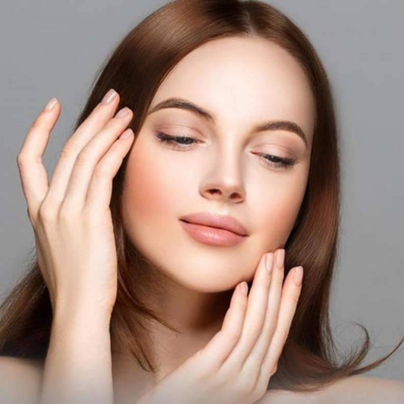 3 خلطات طبيعية من الليمون والعسل للعناية بالبشرة وتخفيف التجاعيد