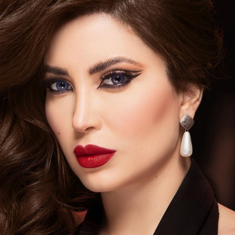 أبرز تسريحات شعر ومكياج النجمات هذا الأسبوع من الأجمل