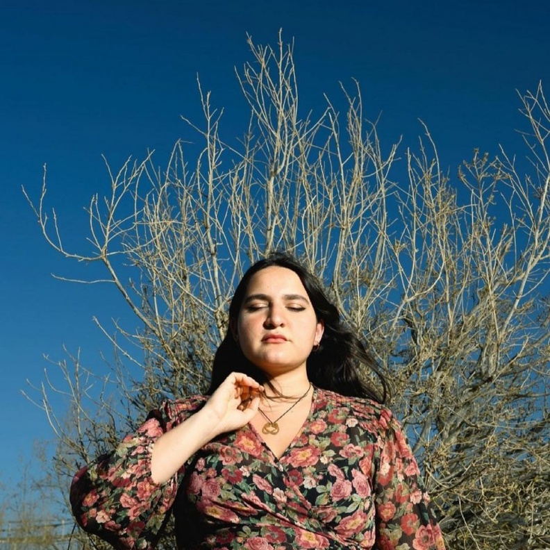 ندى المجددي بشخصية سلمى من تصوير المصور جليل