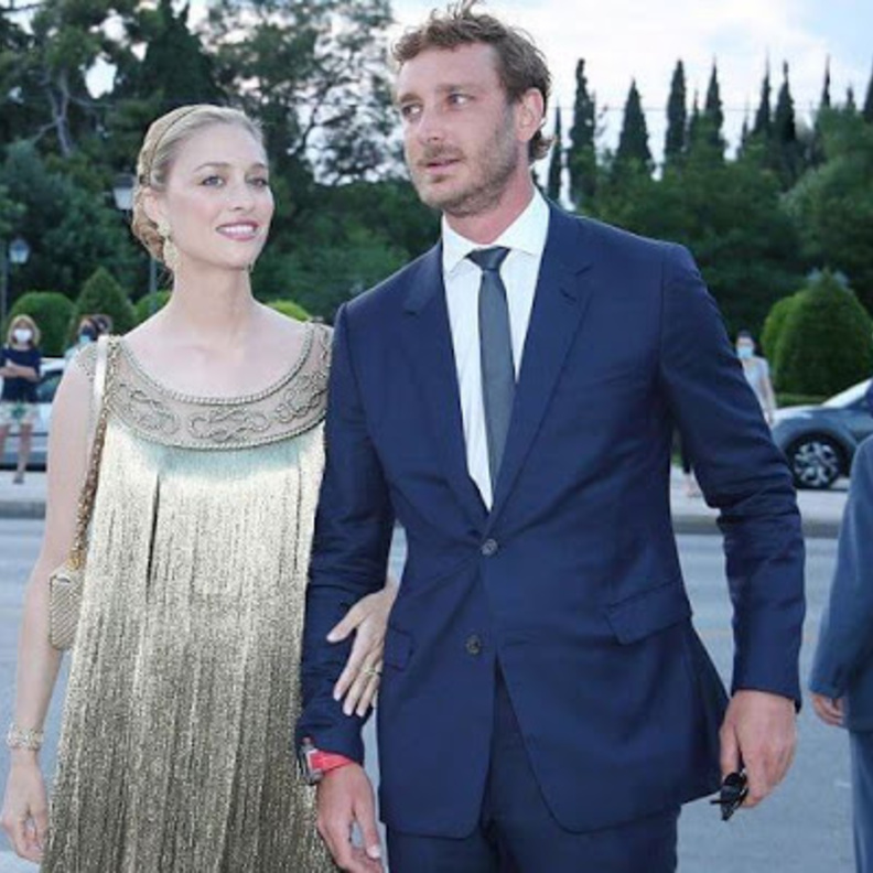 بياتريس بوروميو وبيير كاسيراغي في أحدث عروض أزياء ديور في أثينا