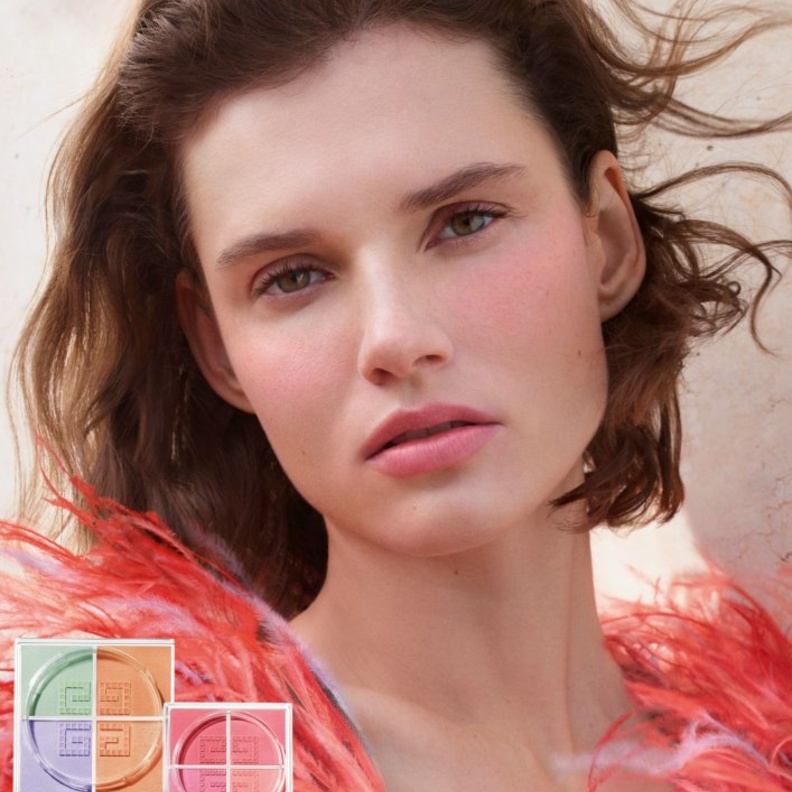 بلاش Prisme Libre.. توهّج فائق من Givenchy