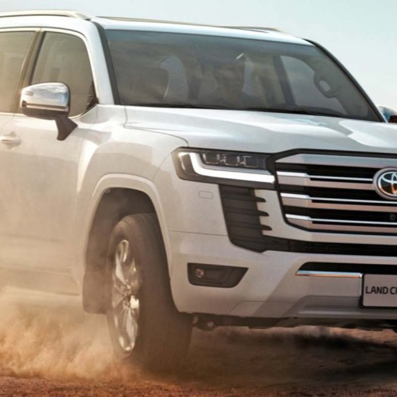 أسعار ومواصفات لاندكروزر 2022 في الإمارات