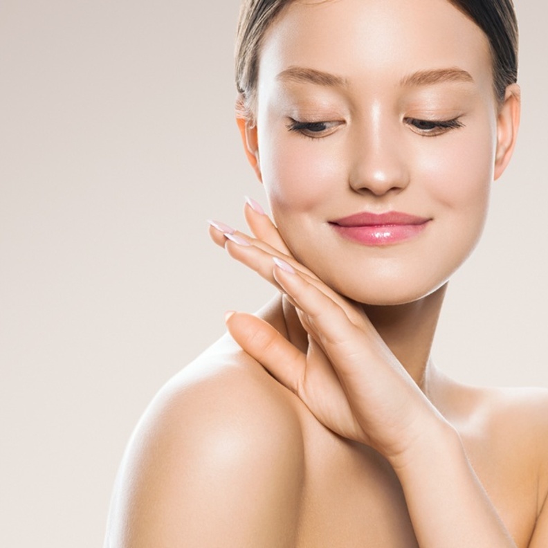 طريقة عمل وصفة صفار البيض مع العسل والحليب للقضاء على الشيخوخة