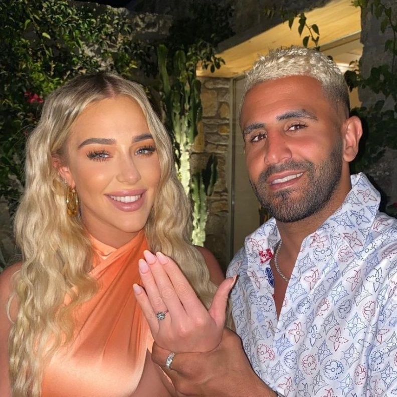 رياض محرز وخطيبته