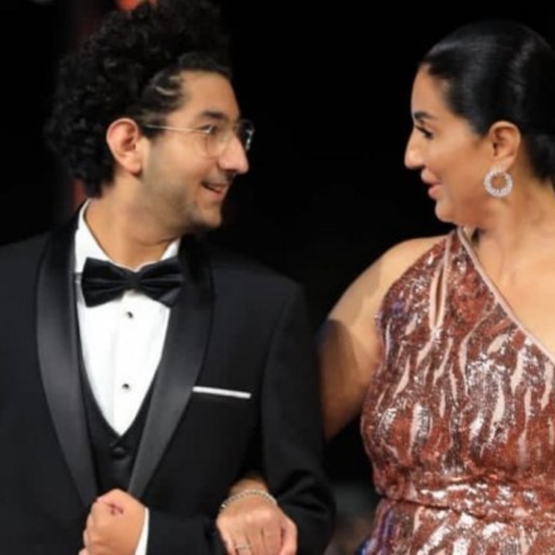 وفاء عامر وابنها