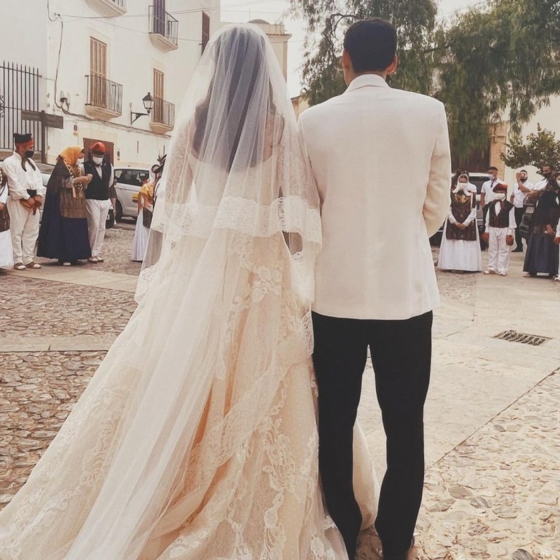 باولا فندي ارتدت فستان زفاف من فالنتينو