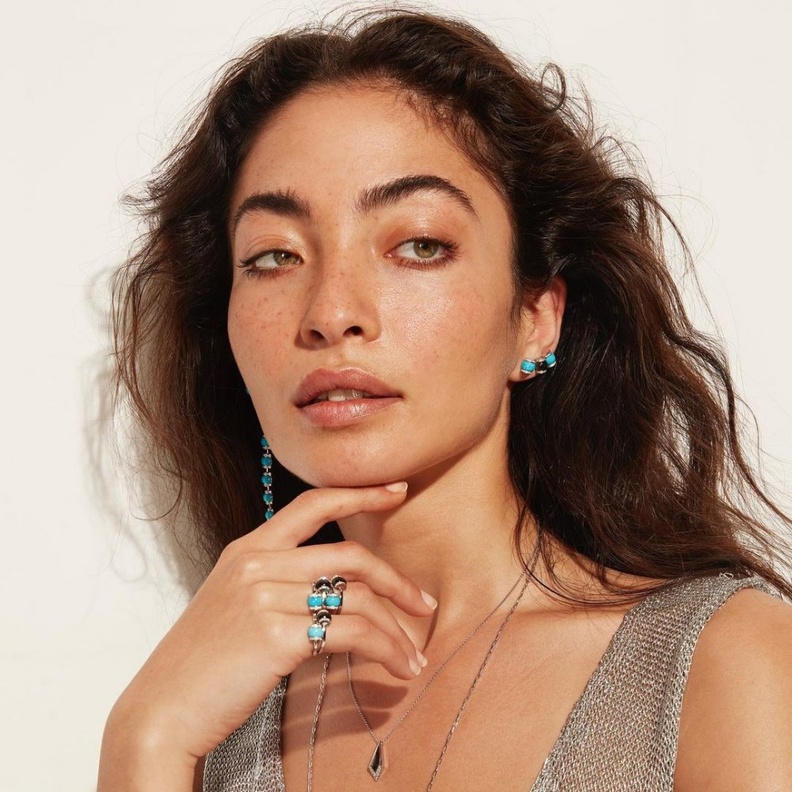 مجوهرات من مجموعة المالديف من علامة Noora shawqi