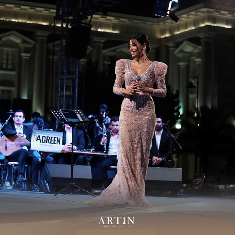 اطلالة رحمة رياض تخطف الأنظار بأناقتها في العراق-الصورة من صفحتها الرسمية على انستقرام