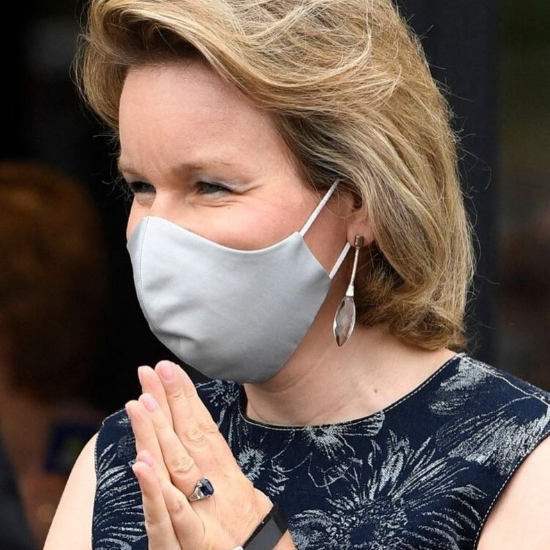 الملكة ماتيلد تزور مختبر تيلمان لعلوم الصيدلة في بايلونفيل